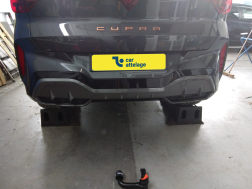 Cupra Terramar} Avec La rotule d’attelage démontable sans outil