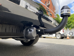 Hyundai Staria} Avec La rotule d’attelage démontable avec outils
