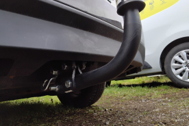 Renault Scenic 3} Avec La rotule d’attelage démontable avec outils