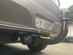 Suzuki Vitara} Avec La rotule d’attelage démontable sans outil