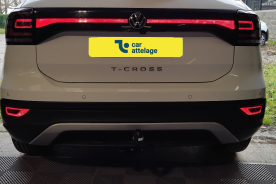 Volkswagen T-Cross} Avec La rotule d’attelage démontable avec outils