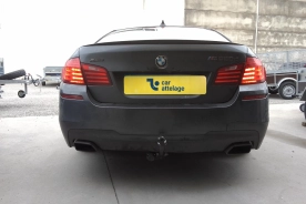 BMW Serie 5 Berline Avec La rotule d’attelage démontable avec outils