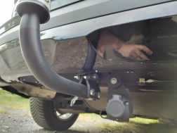 BMW X3 Avec La rotule d’attelage démontable avec outils