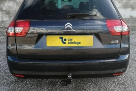 Citroën C5 Break Avec La rotule d’attelage démontable avec outils