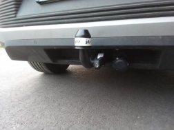 Ford Explorer Avec La rotule d’attelage démontable sans outil