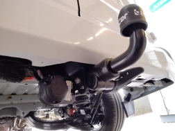 Ford Transit Custom / Tourneo Custom Avec La rotule d’attelage démontable sans outil