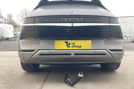 Hyundai Ioniq} Avec La rotule d’attelage démontable sans outil