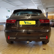 Jaguar E-Pace Avec La rotule d’attelage démontable sans outil