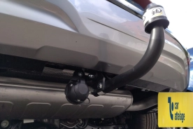 Kia Sportage} Avec La rotule d’attelage démontable avec outils