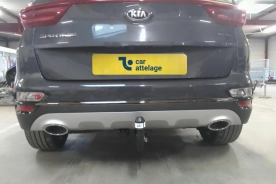 Kia Sportage} Avec La rotule d’attelage démontable sans outil