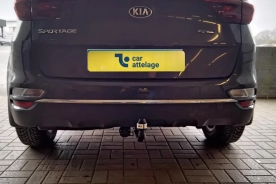 Kia Sportage} Avec La rotule d’attelage démontable avec outils