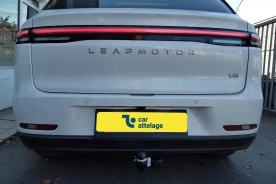 Leapmotor C10 Avec La rotule d’attelage démontable avec outils