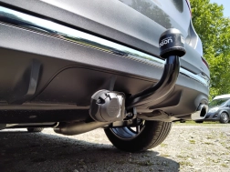 Mercedes GLA Avec La rotule d’attelage démontable avec outils