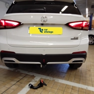 MG ZS Avec La rotule d’attelage démontable sans outil
