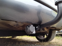 Peugeot 207 Avec La rotule d’attelage démontable avec outils