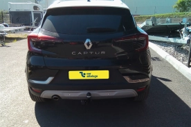 Renault Captur Avec La rotule d’attelage démontable avec outils