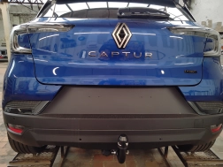 Renault Captur Avec La rotule d’attelage démontable avec outils
