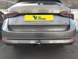 Skoda Octavia Break Avec La rotule d’attelage démontable sans outil