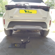 Toyota Yaris Cross Avec La rotule d’attelage démontable sans outil