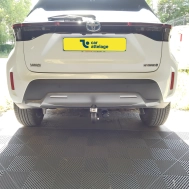 Toyota Yaris Cross Avec La rotule d’attelage démontable sans outil