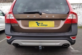 Volvo XC70 Avec La rotule d’attelage démontable sans outil