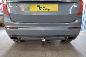 Volvo XC90 Avec La rotule d’attelage démontable sans outil